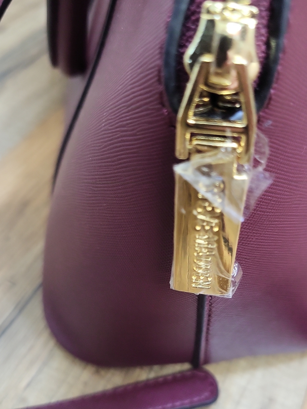 STEVE MADDEN Bfranz Sachel Handbag In Wine Burgundy w/ Pom-pom Key Chain - Picture 7 of 15
